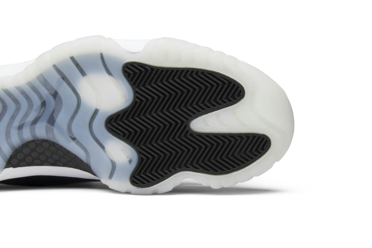 Air Jordan 11 Retro Low 'Barons' 528895-010