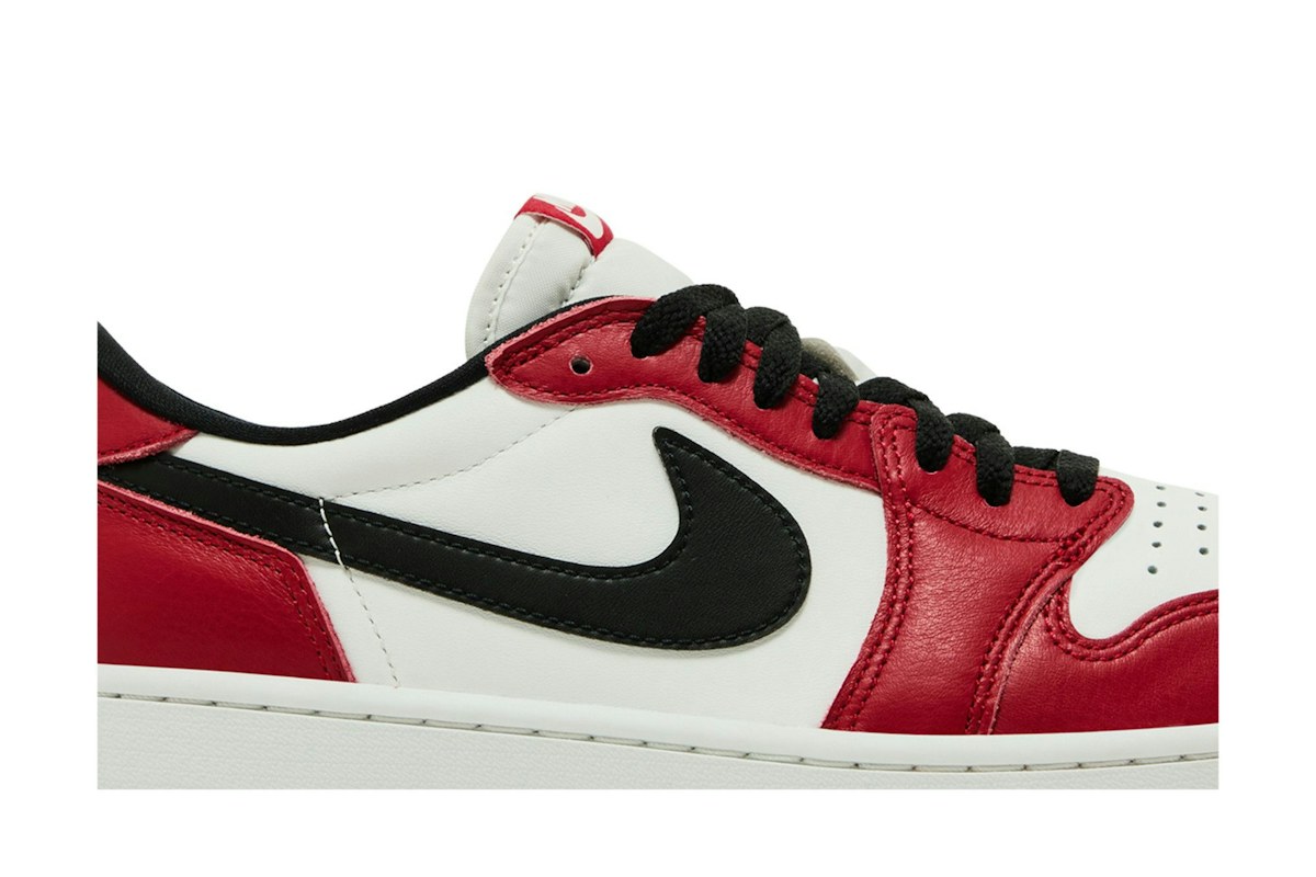 Air Jordan 1 Retro Low OG 2025 'Chicago' HQ6998-600