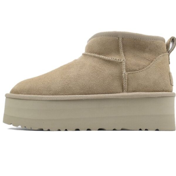 UGG Thick Bottom Short Tube Sand Color OG0704624