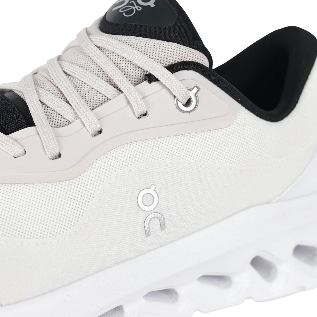 ON Loewe x Cloudtilt 2 ‘White’ OG07076676