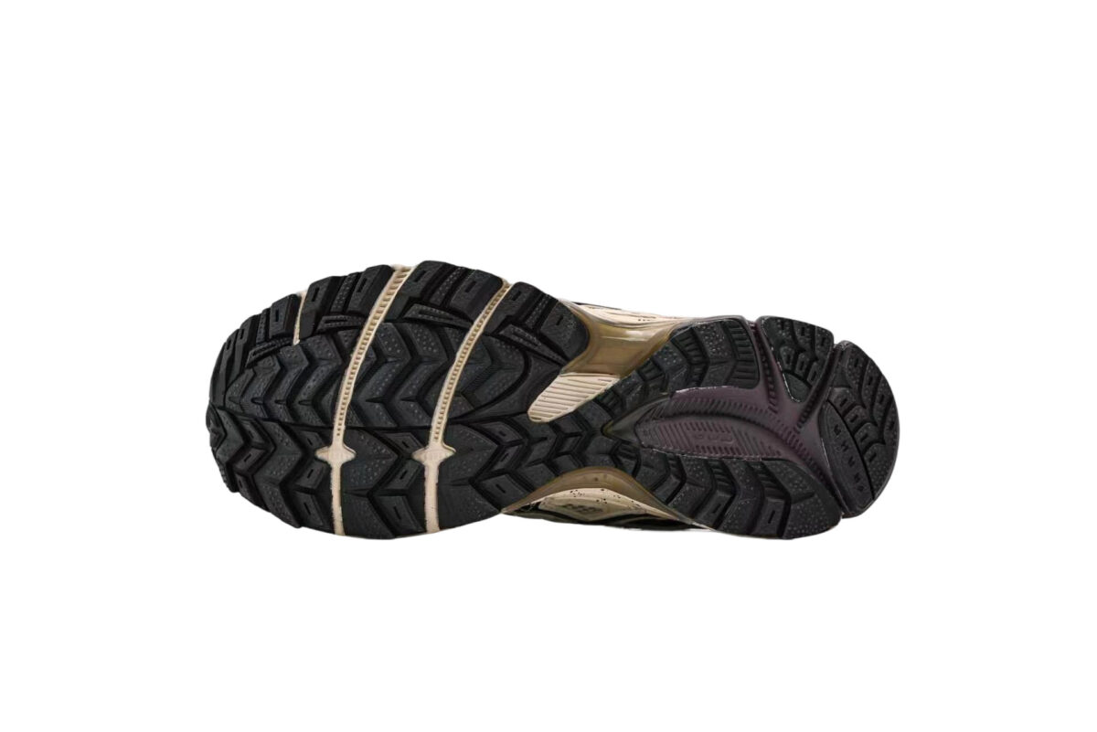 ASICS Gel-Kahana 8 ‘Black and White’ OG0804970