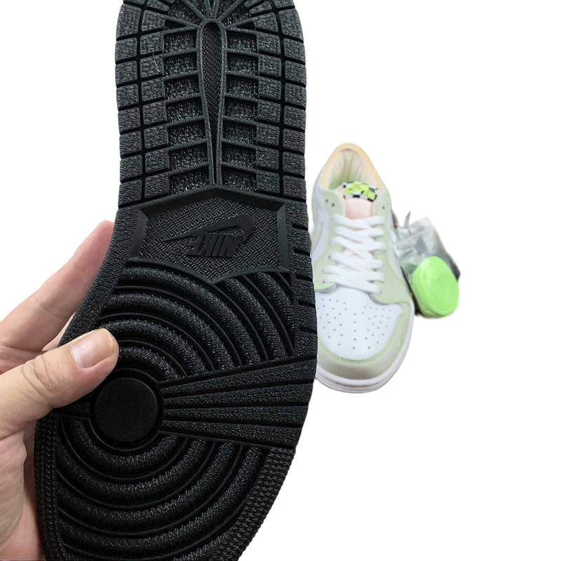 Air Jordan 1 Low OG Ghost Green OG081240