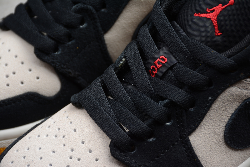 Air Jordan 1 Low Sail University Gold Black OG081358