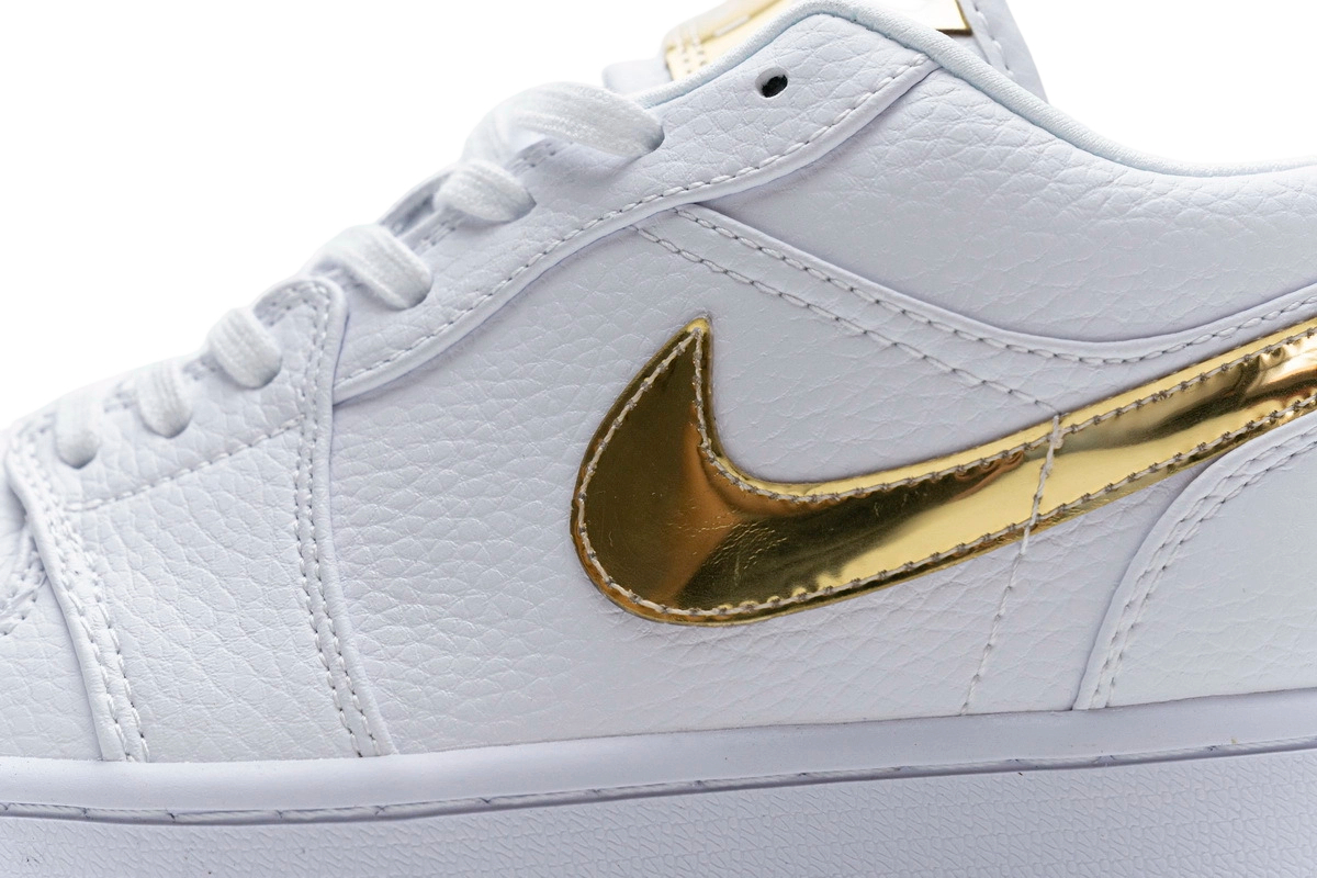 Air Jordan 1 Low White Metallic Gold OG081392
