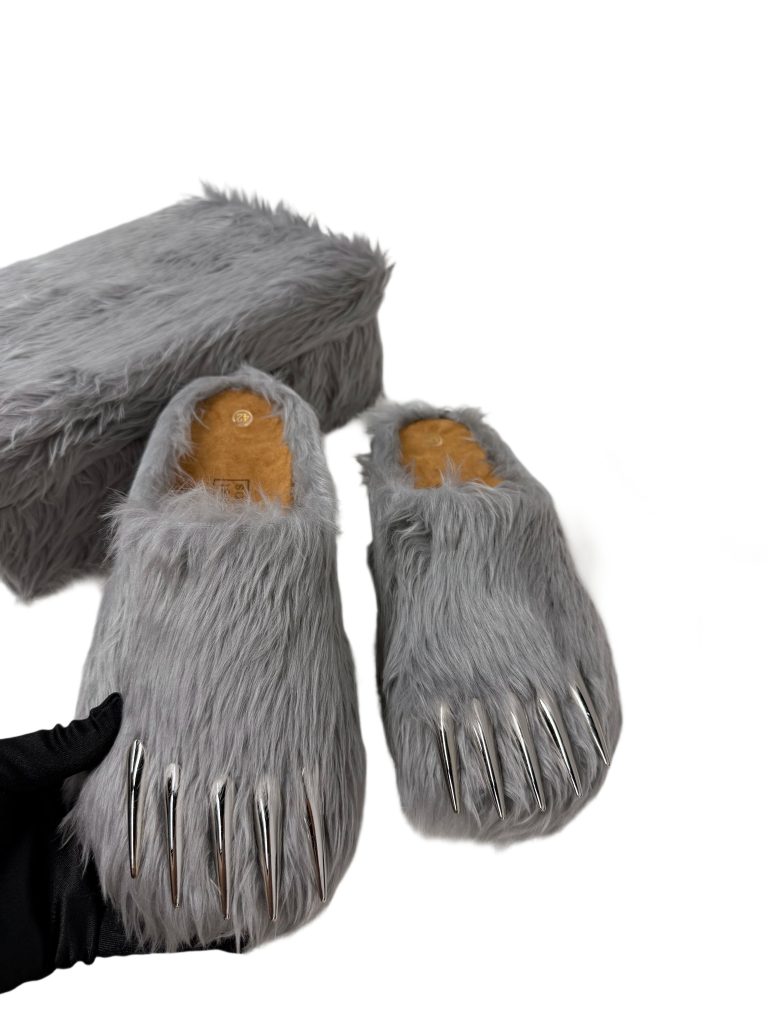 Bravest Studios Bear Claw Mule Grey OG0814134