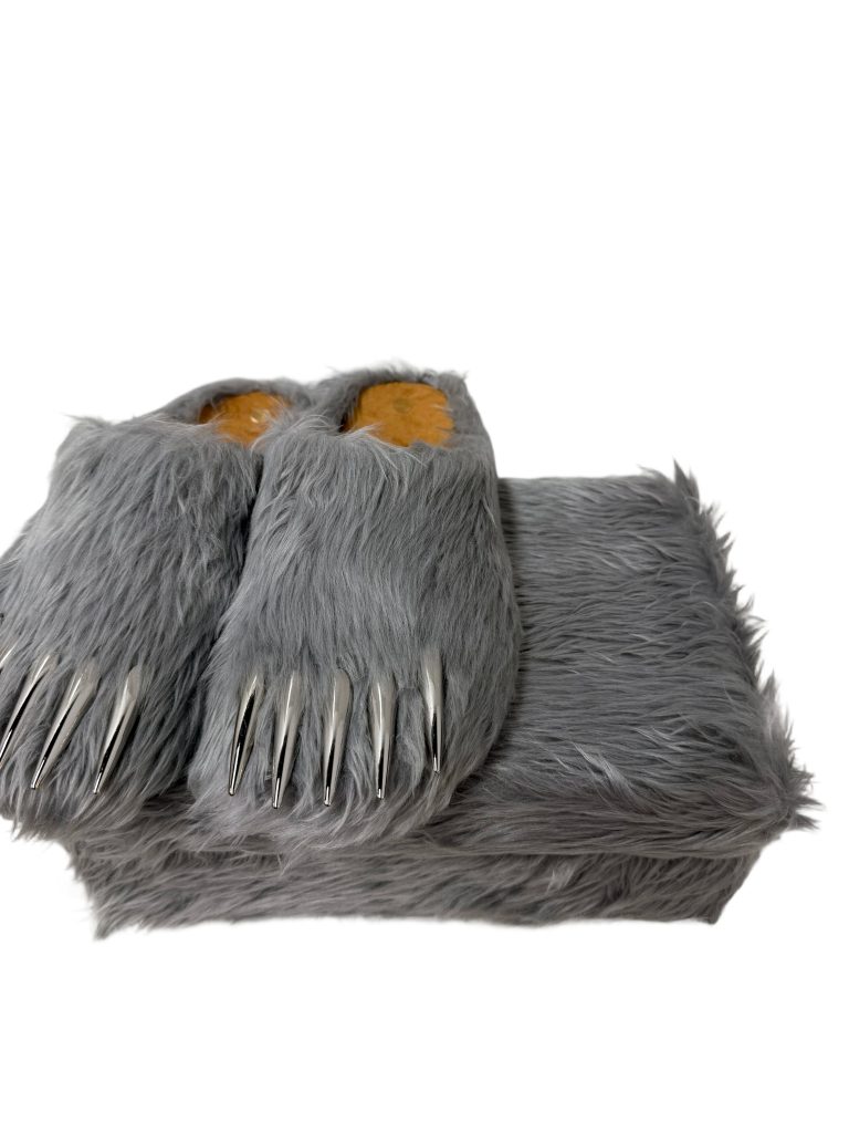 Bravest Studios Bear Claw Mule Grey OG0814134