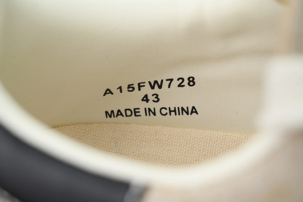 Maison Mihara Yasuhiro Blakey OG Sole Vintage Suede Low White Beige OKLU2026217