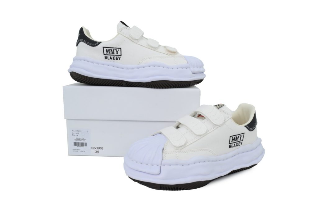 MIHARA YASUHIRO White OKLU2026220