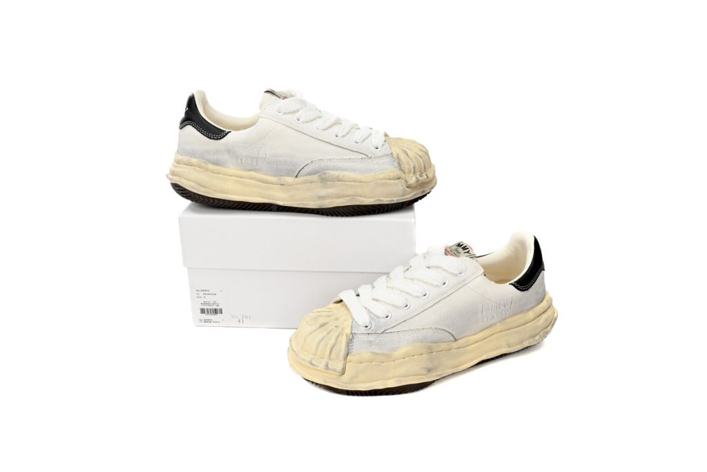 Mihara Yasuhiro White And Black Tail OKLU2026226