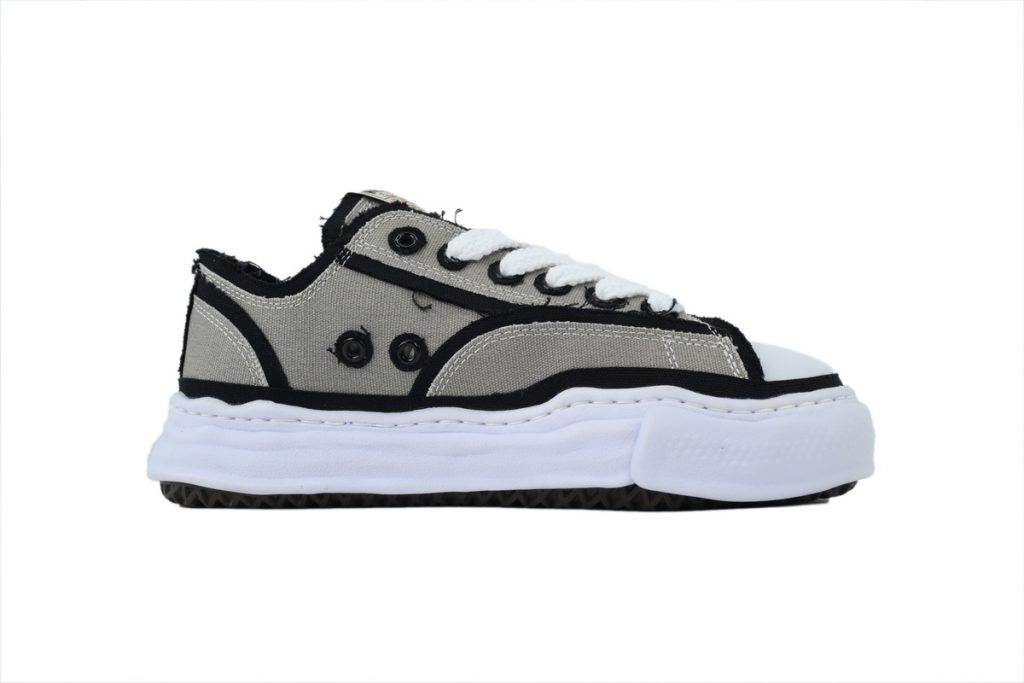 MIHARA YASUHIRO Grey OKLU2026256