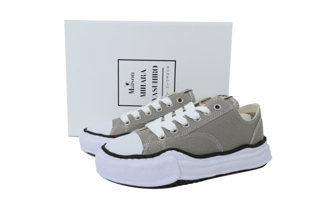 MIHARA YASUHIRO Grey OKLU2026258
