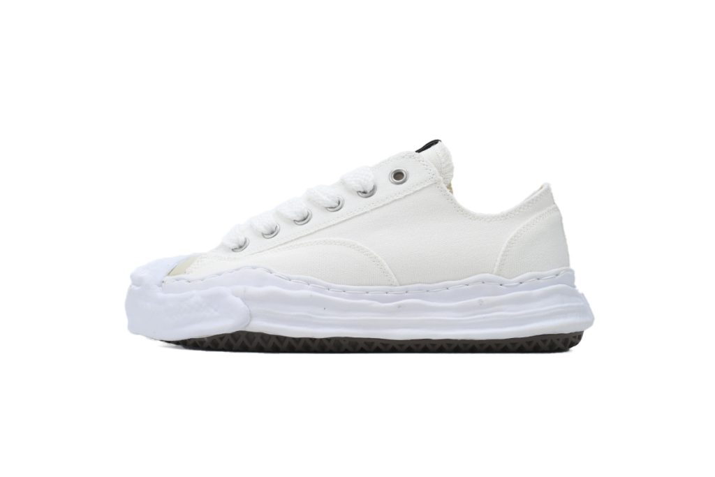 MIHARA YASUHIRO White OKLU2026266