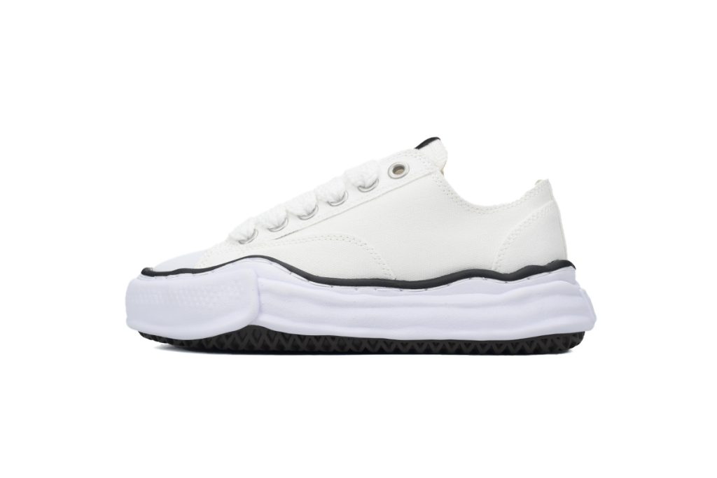 MIHARA YASUHIRO White White and Black Lines OKLU2026272