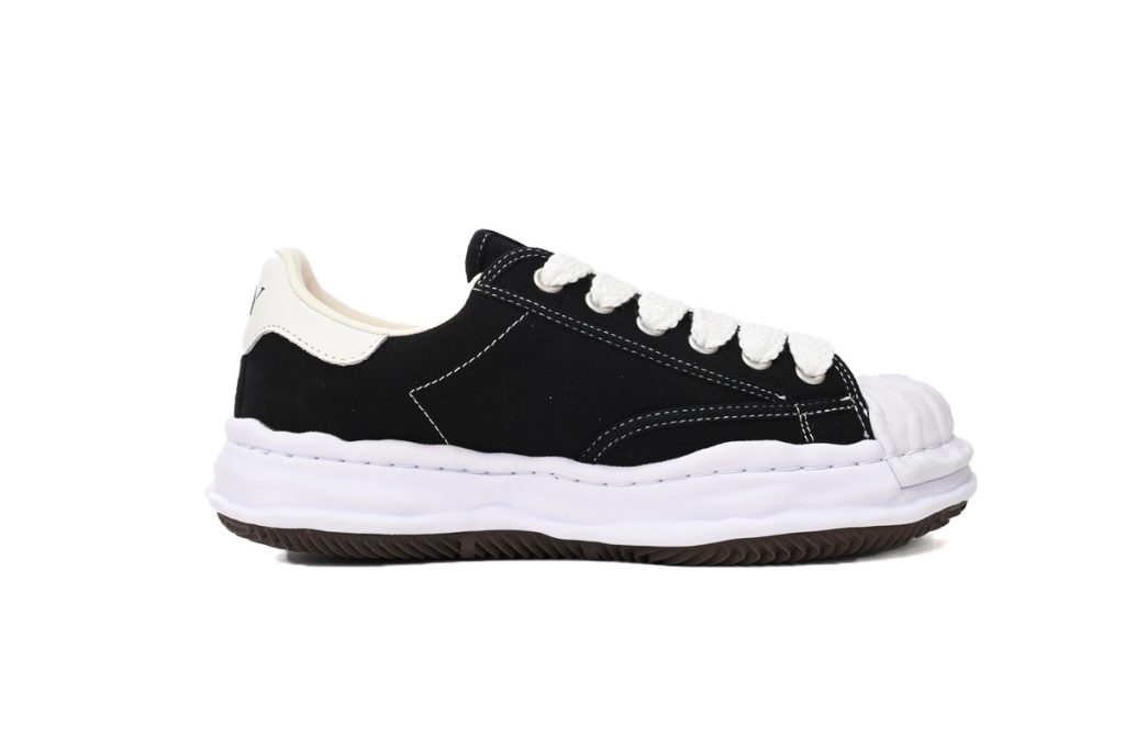 MIHARA YASUHIRO Black And White OKLU2026274