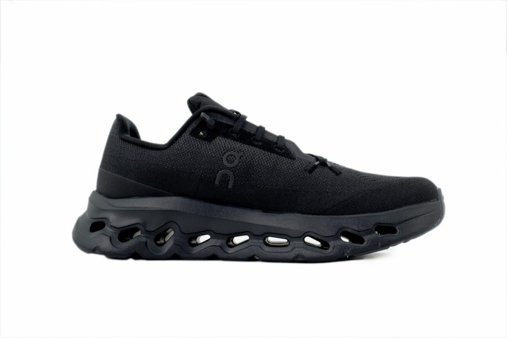 ON Loewe x Cloudtilt ‘Black Eclipse’ OKLU2026361