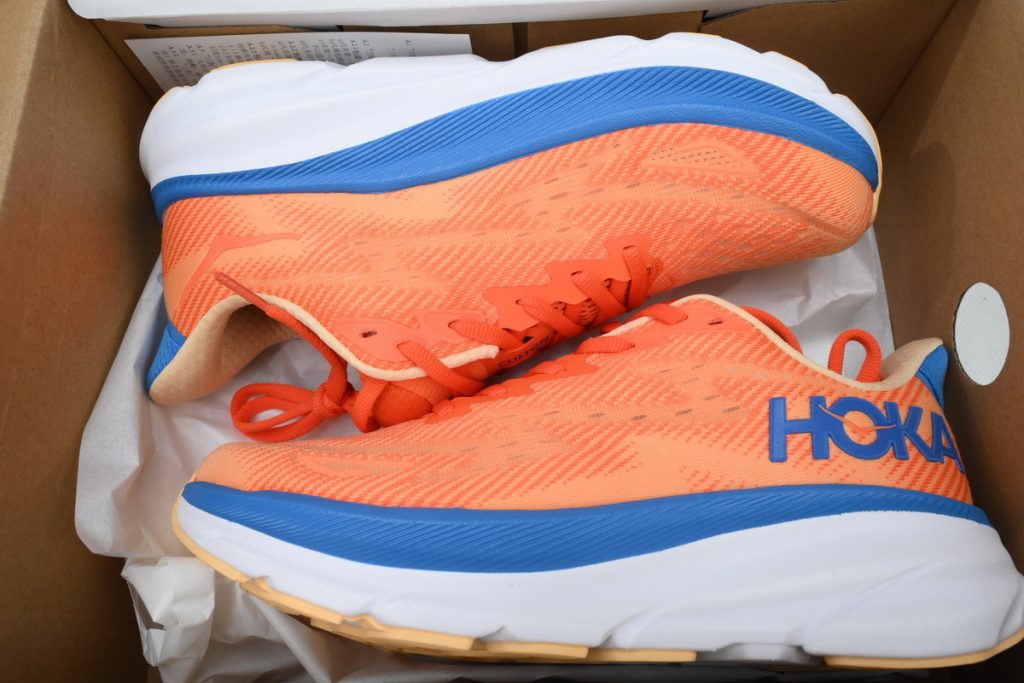 HOKA Clifton 9 2E Wide ‘Vibrant Orange Impala’ OKLU2026368