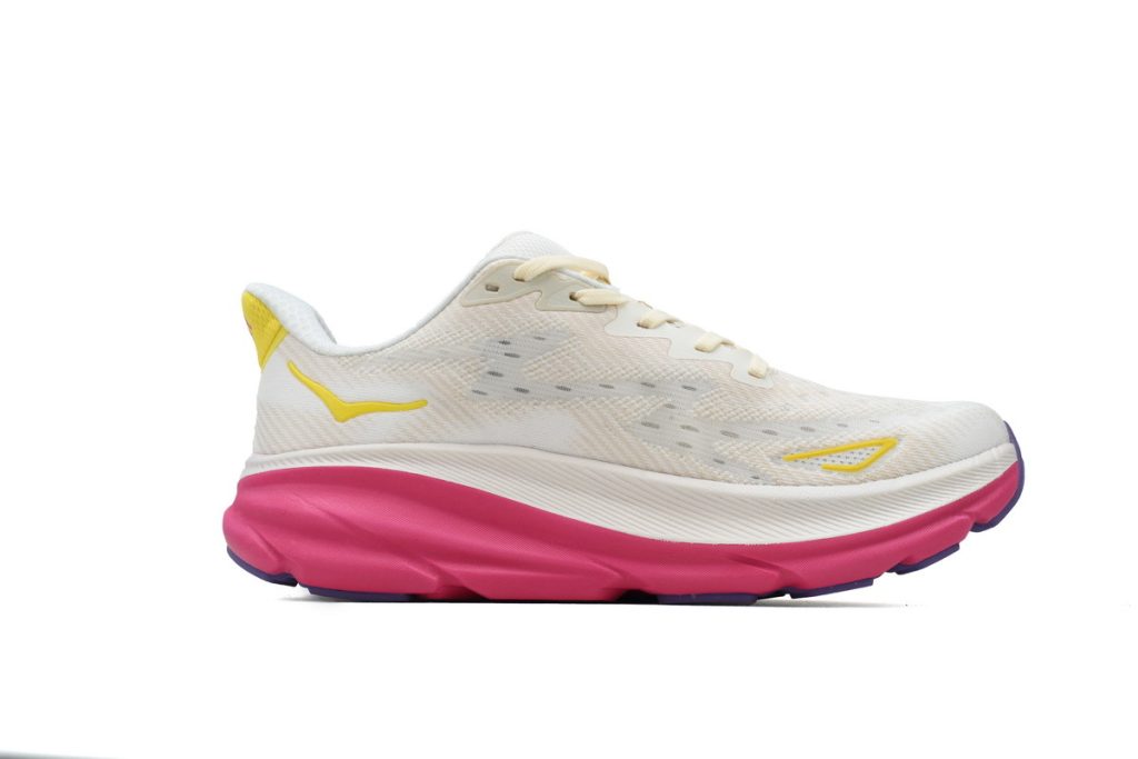 HOKA Clifton 9 ‘Eggnog Blanc De Blanc’ OKLU2026371