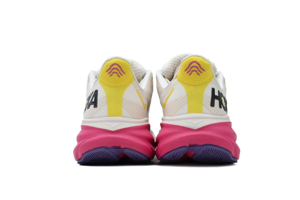 HOKA Clifton 9 ‘Eggnog Blanc De Blanc’ OKLU2026371