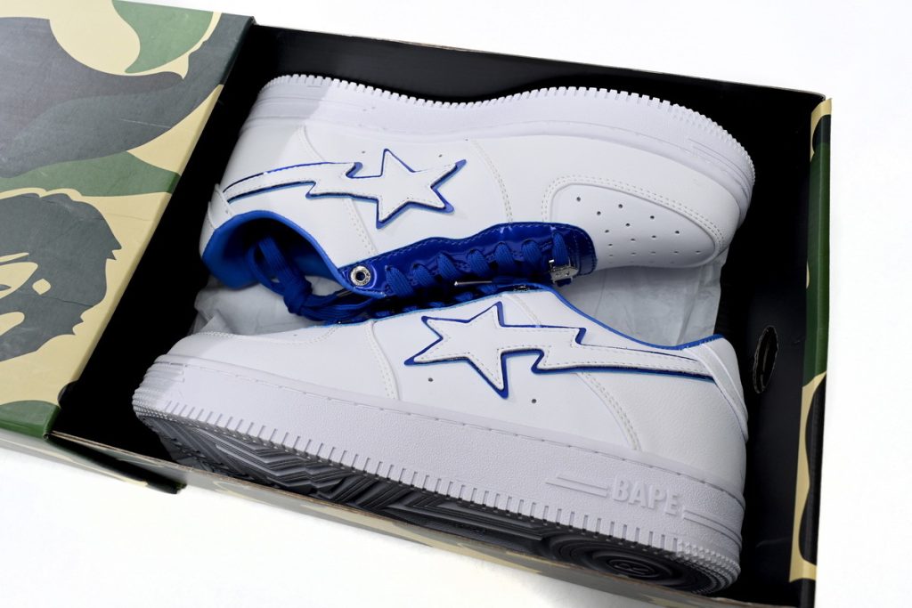 A Bathing Ape Bape Sta Low White and Blue Border OKLU2026425