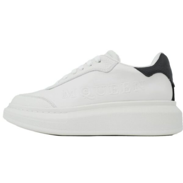 Alexander McQueen Sneaker Black Tail OKLU2026475
