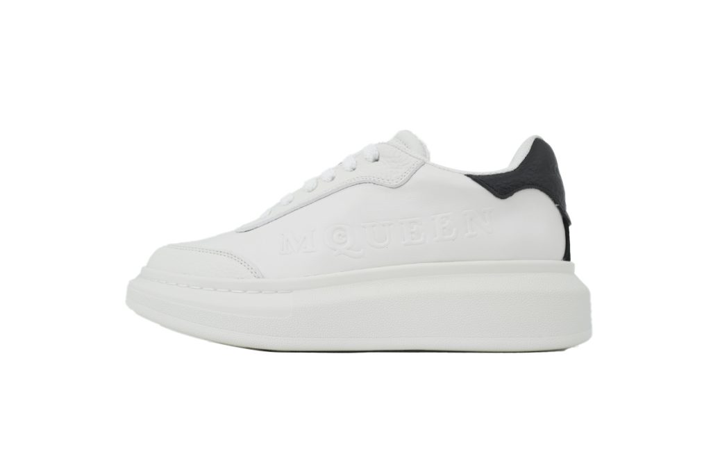 Alexander McQueen Sneaker Black Tail OKLU2026475