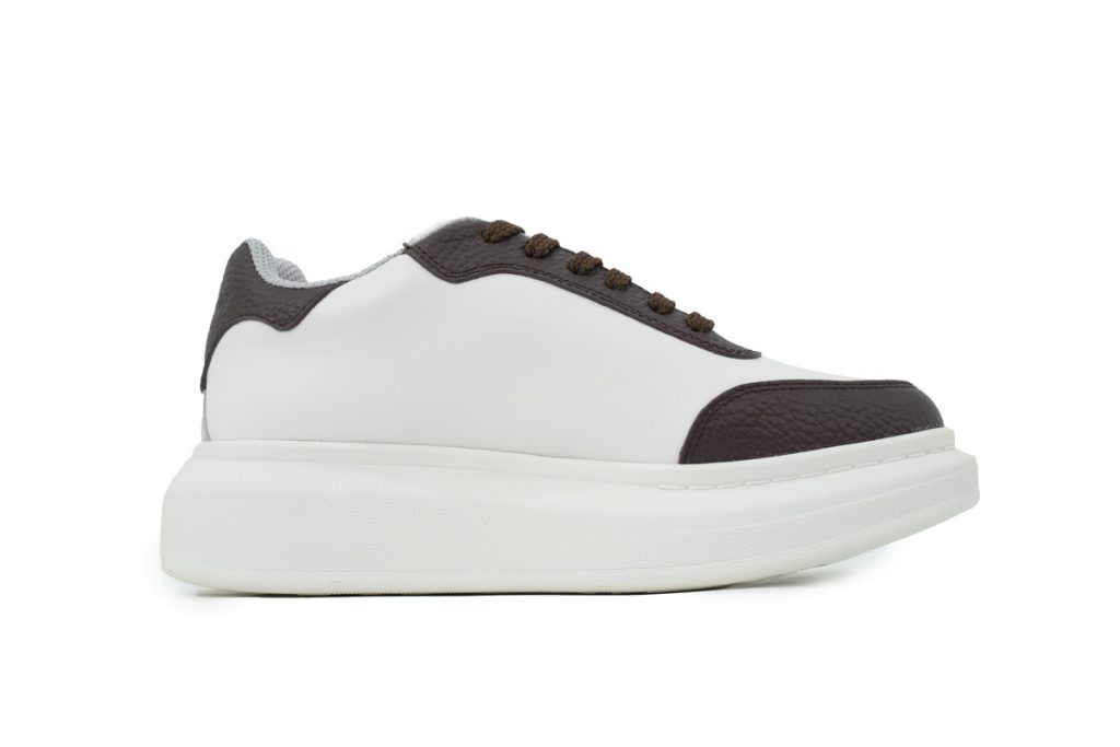 Alexander McQueen Sneaker Coffee Tail OKLU2026477