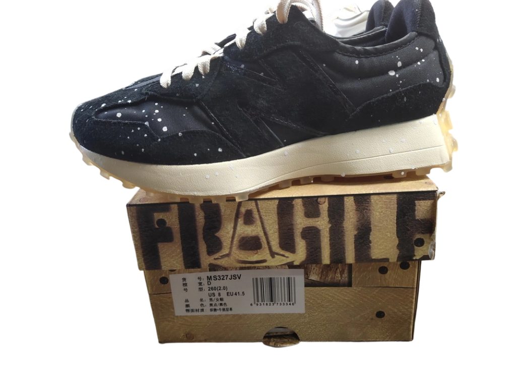 New Balance 327 Black OKLU2026733