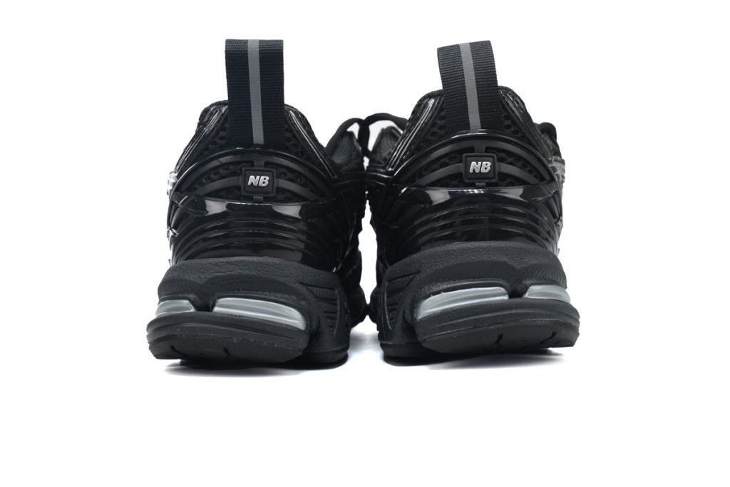 NEW BALANCE 1906R Black Silver OKLU2026781