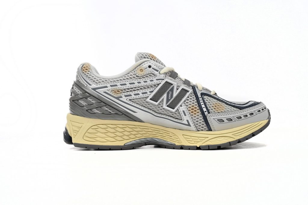 NEW BALANCE 1906R Grey silver OKLU2026784