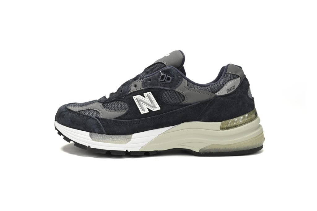 New Balance 992 White, black, and gray OKLU2026893