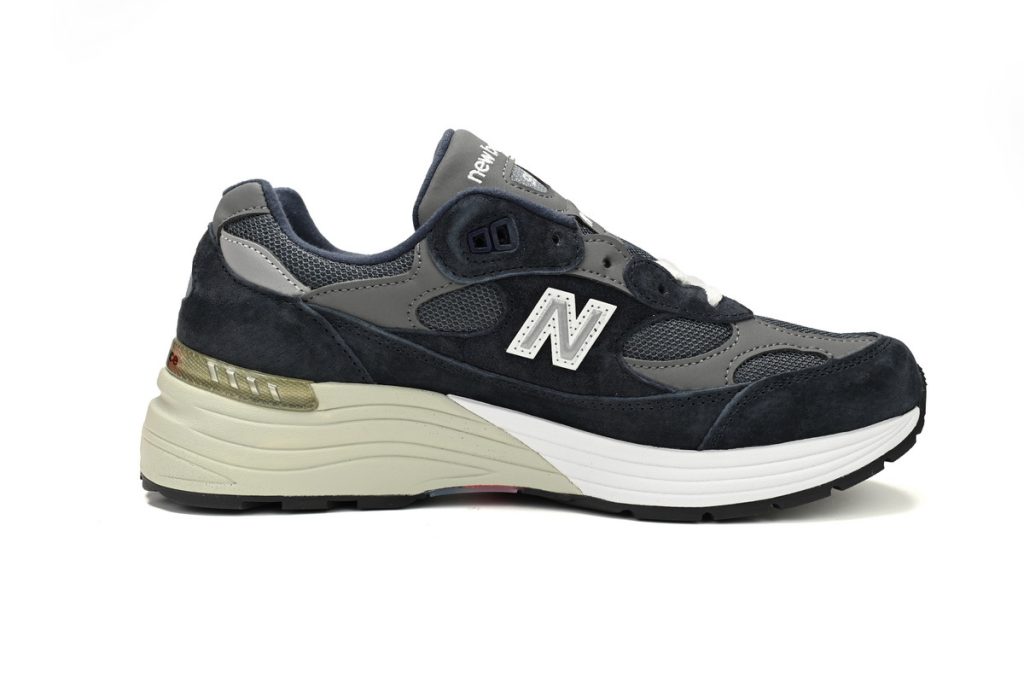 New Balance 992 White, black, and gray OKLU2026893