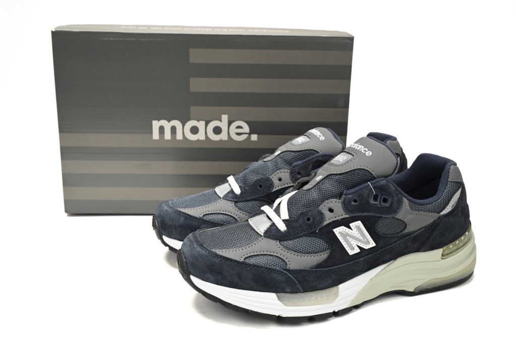 New Balance 992 White, black, and gray OKLU2026893