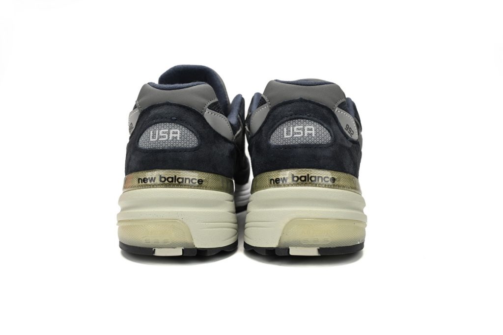 New Balance 992 White, black, and gray OKLU2026893
