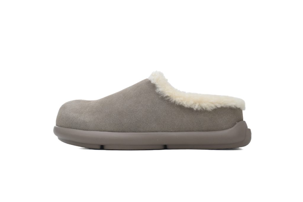 UGG Baotou slippers, small potato sand color OKLU2026945