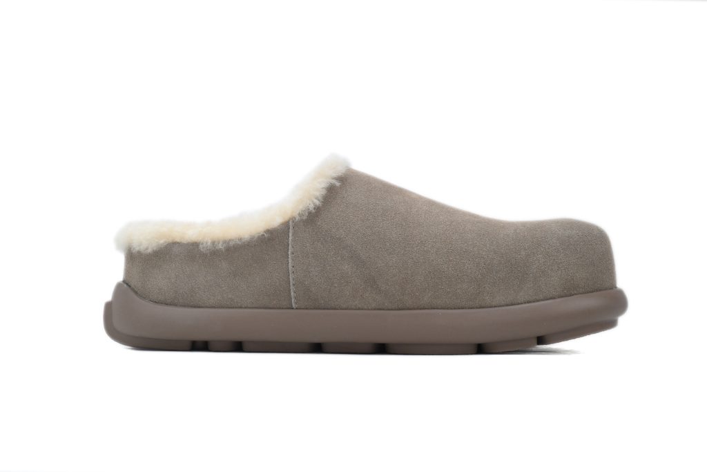 UGG Baotou slippers, small potato sand color OKLU2026945