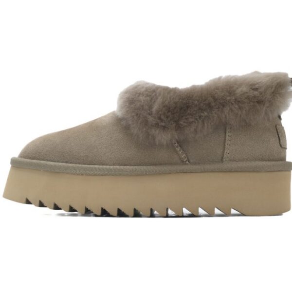 UGG thick soled brown snow boots OKLU2026958