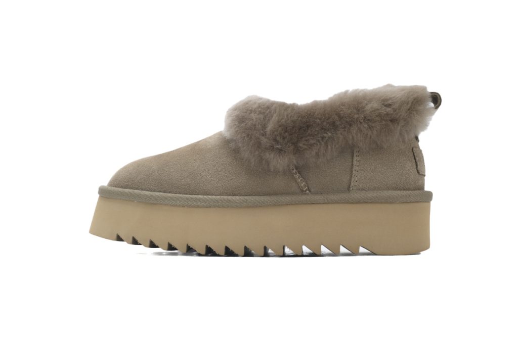 UGG thick soled brown snow boots OKLU2026958