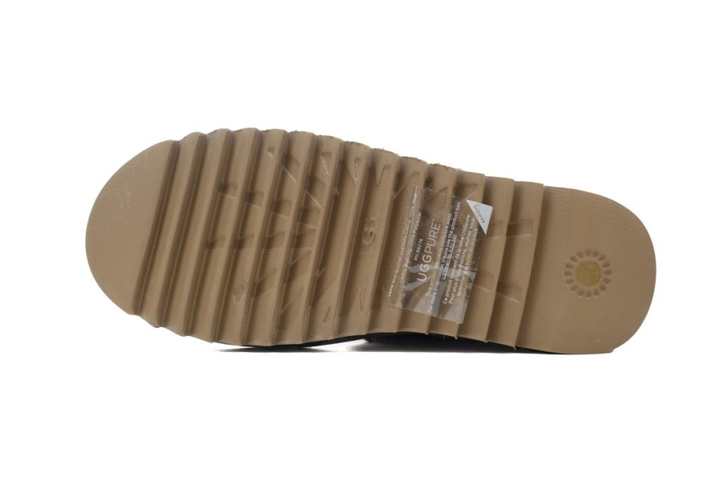 UGG thick soled brown snow boots OKLU2026958