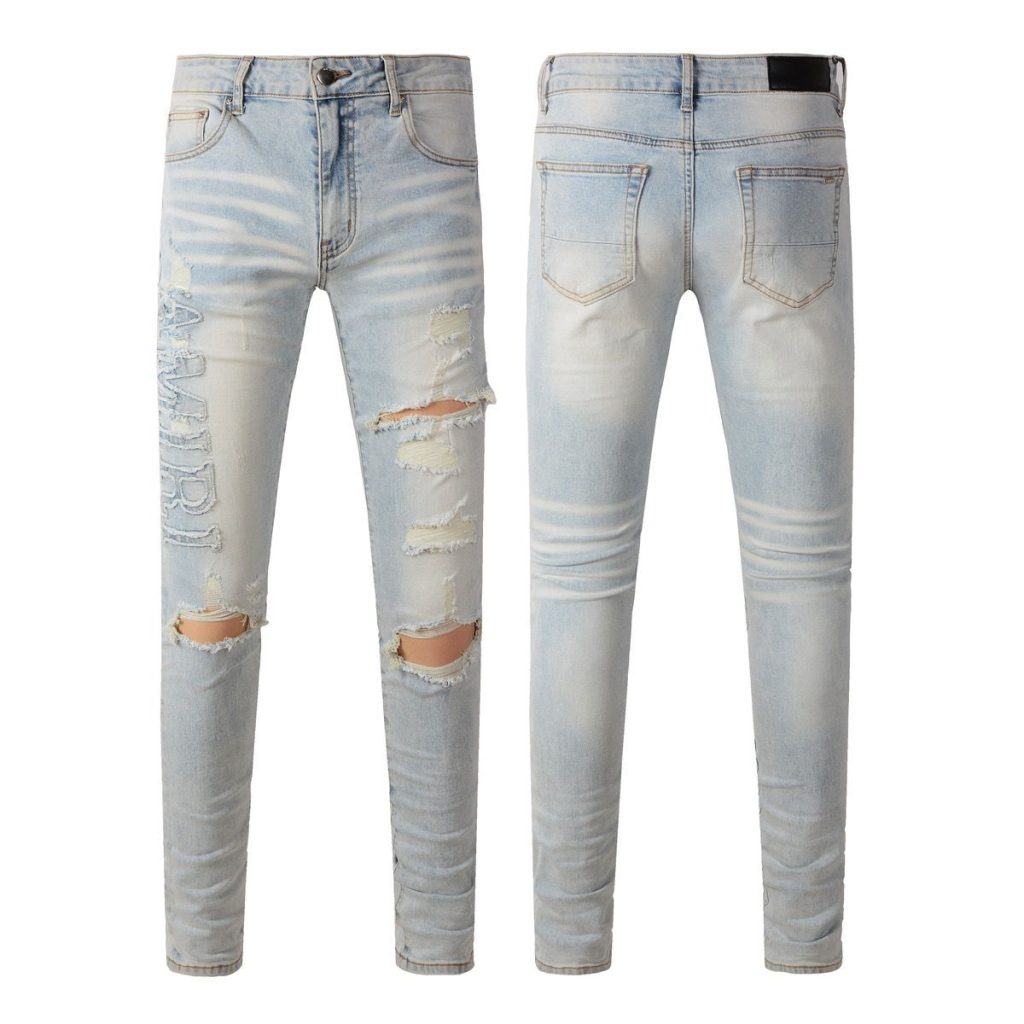 Amiri Embossed Logo Light Wash Jeans OKZY202602