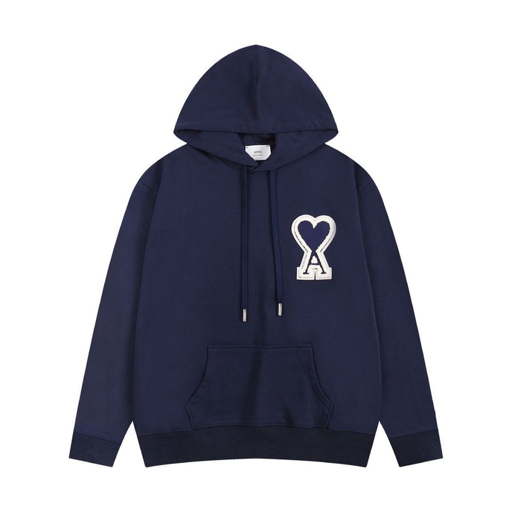 AMI Heart Logo Patch Hoodie Navy OKZY20261006