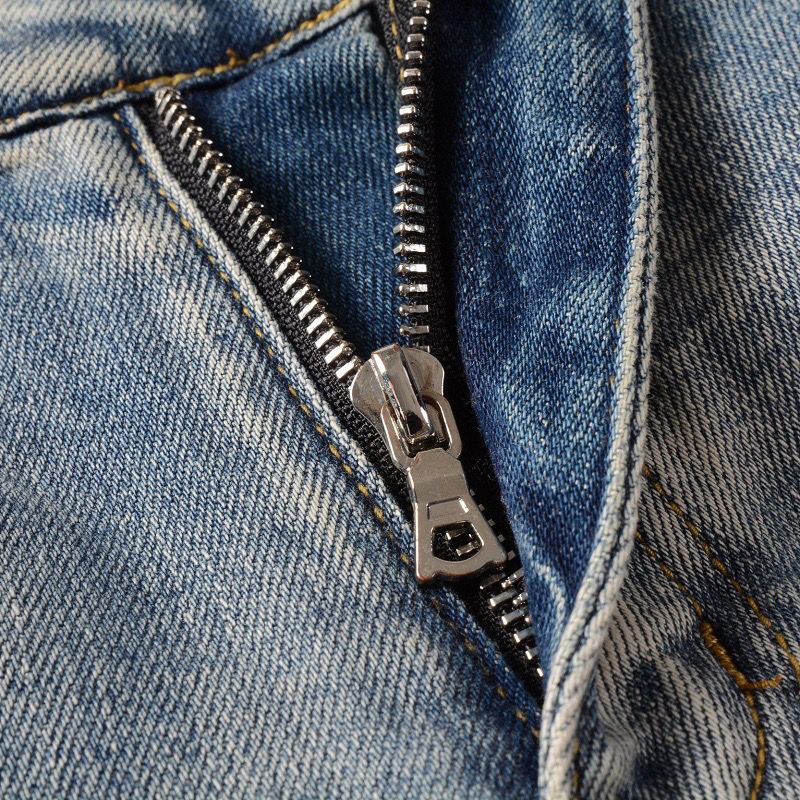 Amiri Black Stripe Patch Ripped Jeans OKZY202621