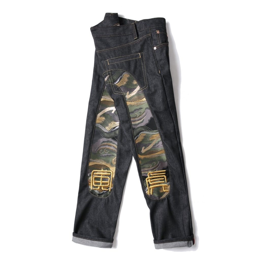 Evisu embroidered tiger straight leg pants OKZY2026378
