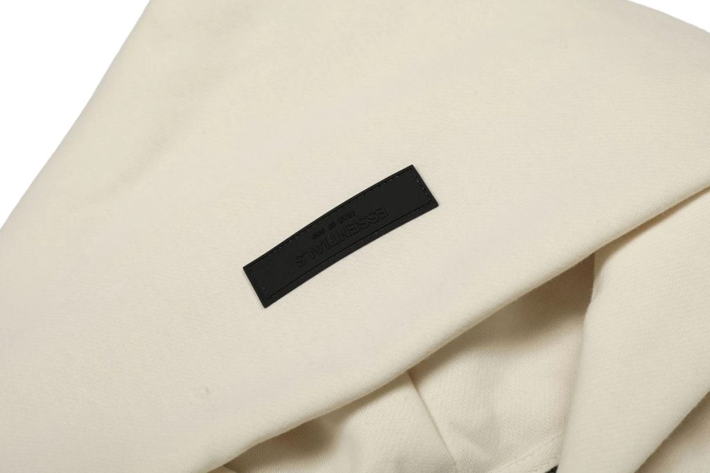 Essentials Chest Crest Off White Hoodie OKZY2026540
