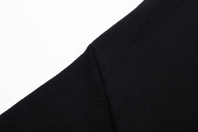 AMI Large Red Heart Logo Black Sweater OKZY2026892