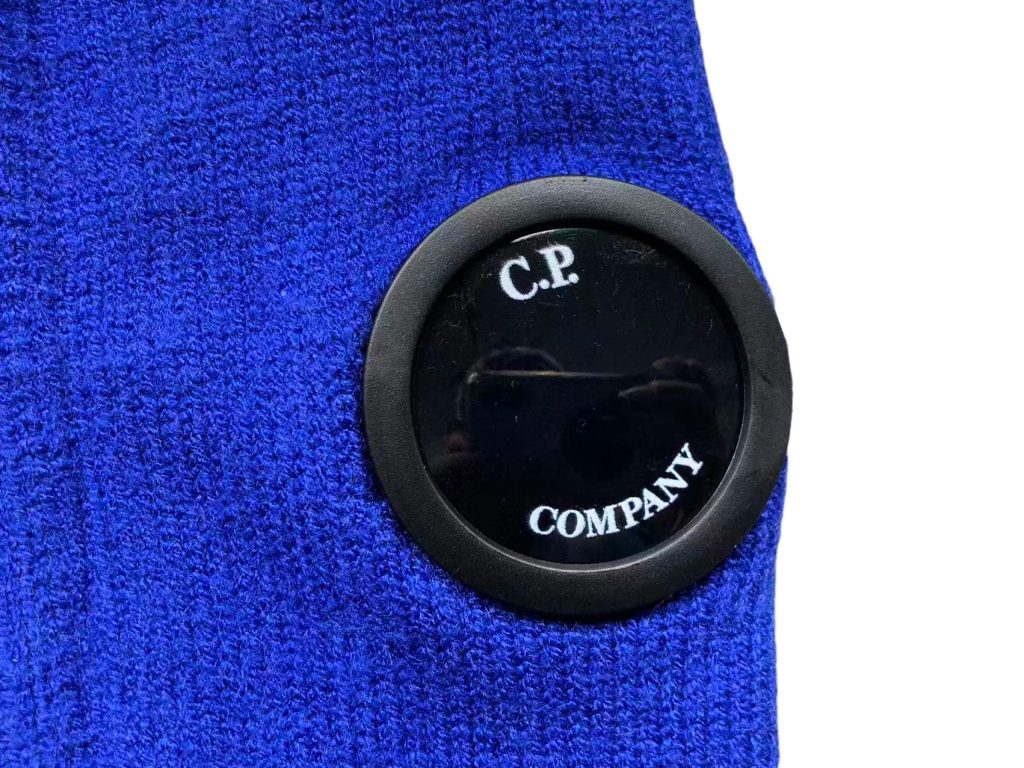 C.P. Company Arm Lens Pocket Blue Crew Neck Sweater OKZY2026903